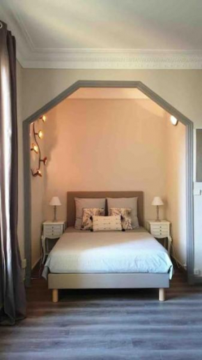 Charming studio overlooking a beautiful garden